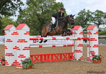 Lucy Carves Her Way to Victory in Squibb Group Pony Foxhunter Second Round at South View Equestrian Centre Pony Premier Show
